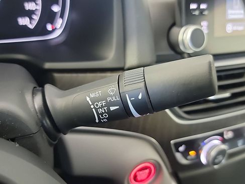 Certified 2019 Honda Accord EX image 25