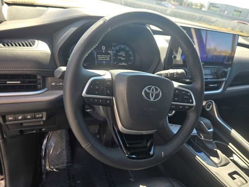 New 2026 Toyota Grand Highlander Limited image 27