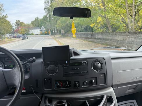 Used 2013 Ford E-150 and Econoline 150 w/ PWR Group image 17