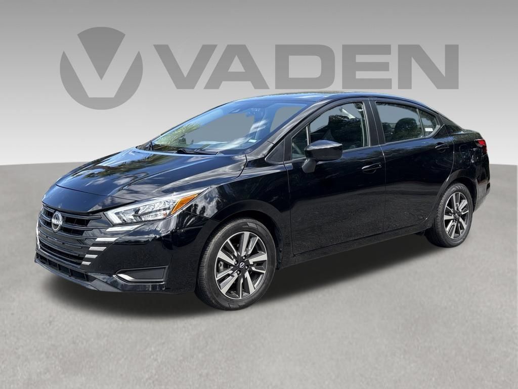 Used 2025 Nissan Versa SV FWD image 1