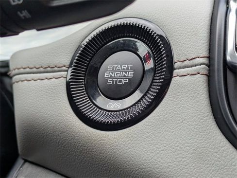 Used 2022 Jeep Compass Limited image 30