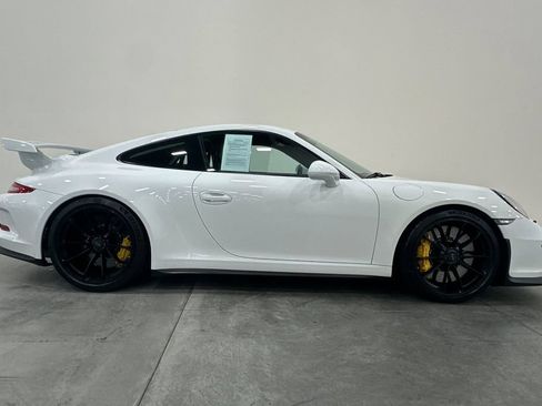 Used 2015 Porsche 911 GT3 RWD image 3