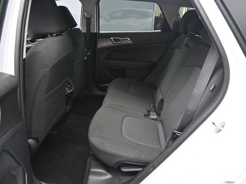 Used 2026 Kia Sportage LX FWD image 11