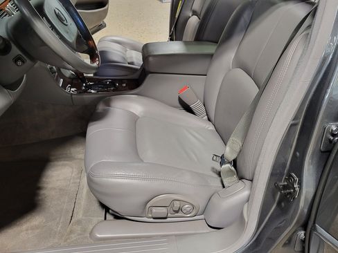 Used 2004 Cadillac Seville SLS w/ Preferred Equipment Group FWD image 15