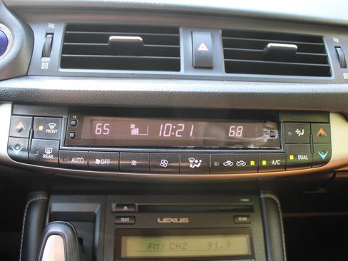 Used 2016 Lexus CT 200h FWD image 40