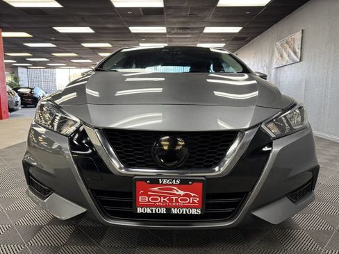 Used 2021 Nissan Versa SV FWD image 3