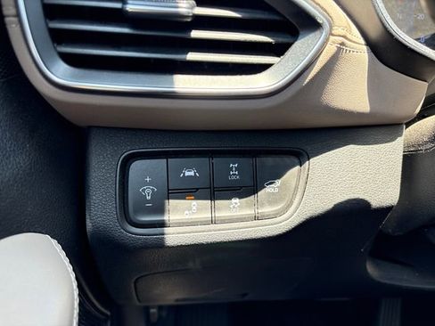 Used 2019 Hyundai Santa Fe Limited AWD/4WD image 29