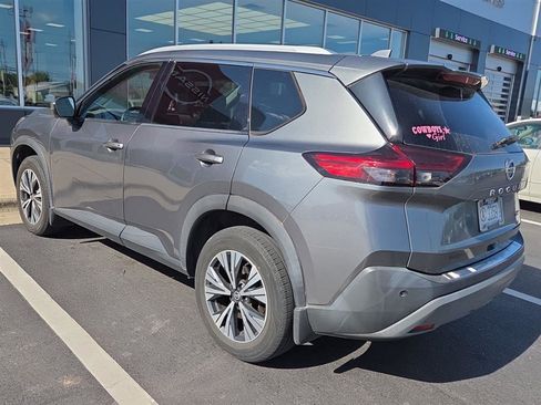 Certified 2021 Nissan Rogue SV w/ Premium Package FWD image 24