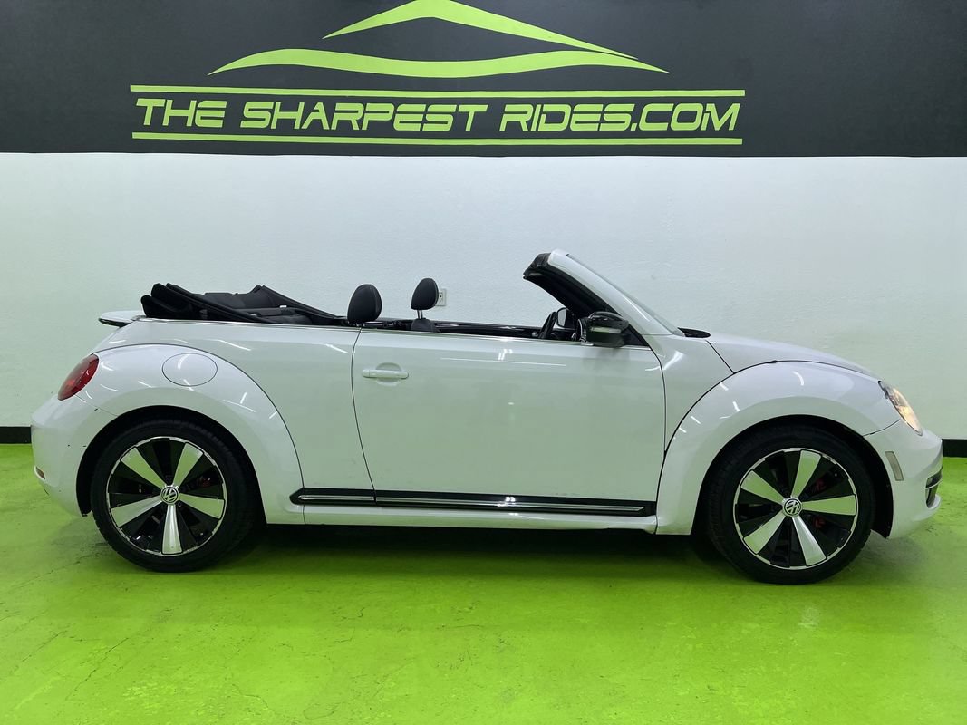 Used 2013 Volkswagen Beetle 2.0T FWD image 11