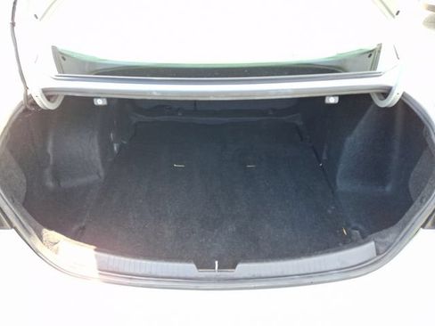 Used 2021 Chevrolet Malibu LT FWD image 24