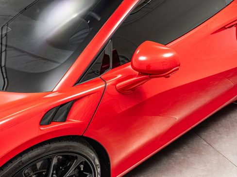 Used 2023 McLaren Artura RWD image 35