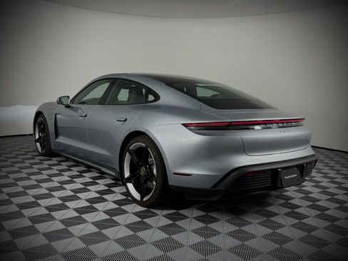 New 2024 Porsche Taycan image 3
