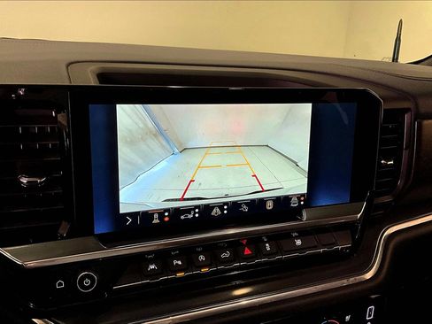 Used 2024 Chevrolet Silverado 1500 High Country image 15