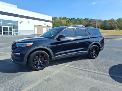 Used 2020 Ford Explorer ST w/ ST Street Pack AWD/4WD image 3