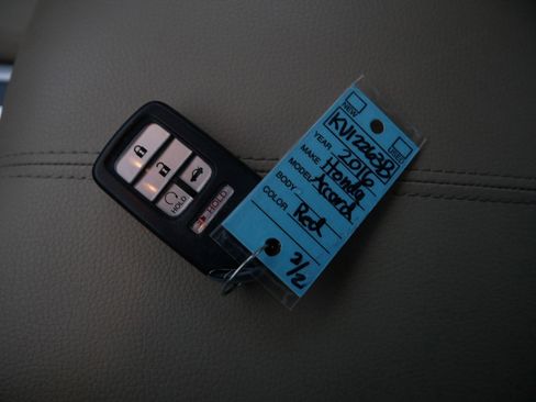 Used 2016 Honda Accord EX image 24