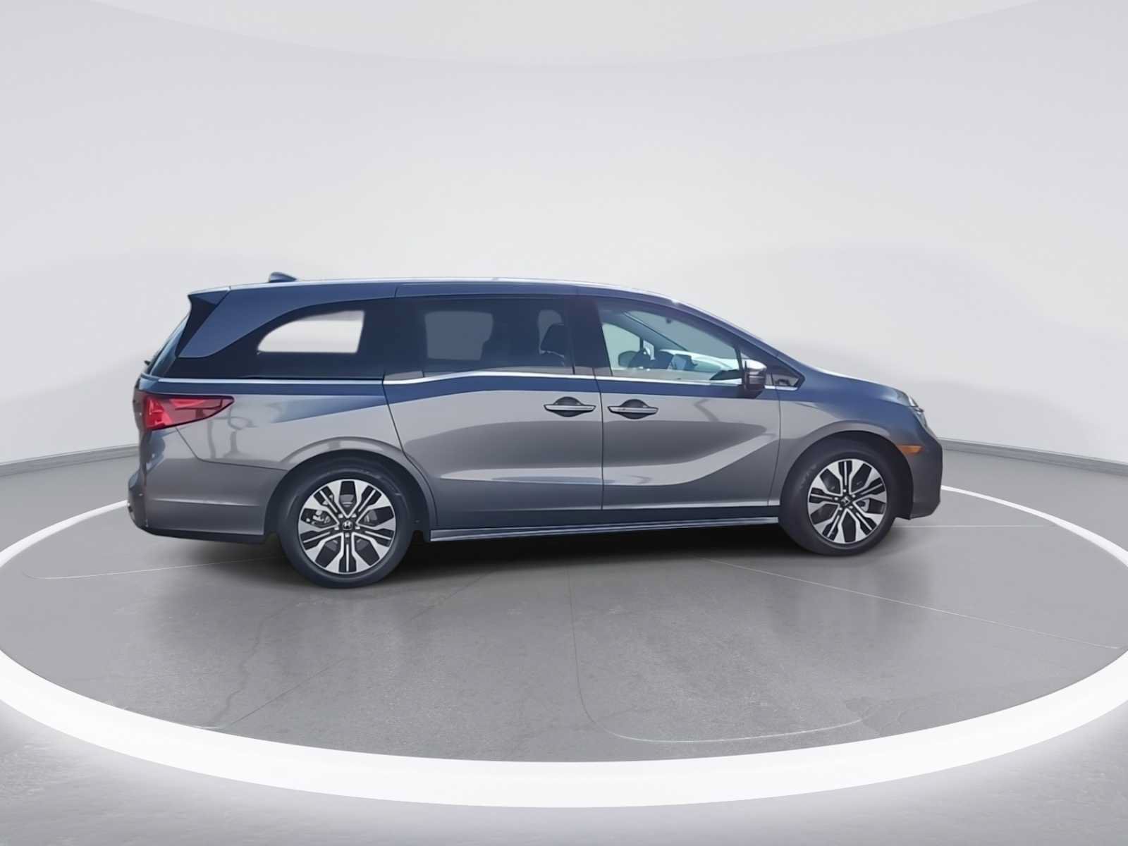 Used 2026 Honda Odyssey Elite image 9
