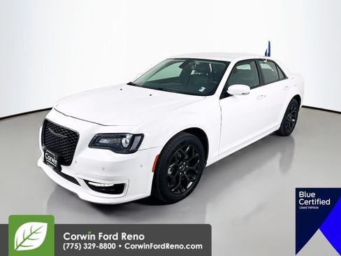 Used 2022 Chrysler 300 Touring L AWD/4WD image 3