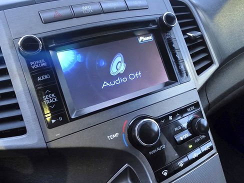 Used 2013 Toyota Venza LE image 15