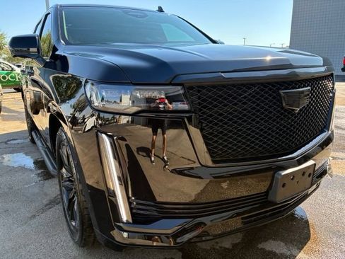 Used 2021 Cadillac Escalade Sport w/ Driver Assist Tech Package AWD/4WD image 8