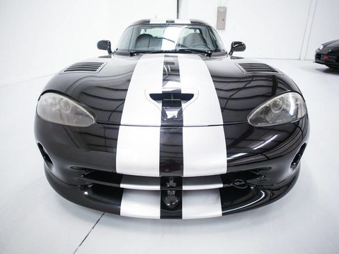 Used 2000 Dodge Viper GTS image 2
