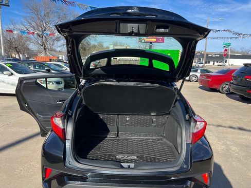 Used 2020 Toyota C-HR image 22