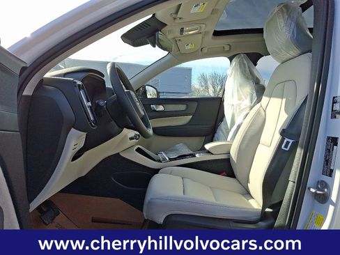 New 2026 Volvo XC40 B5 Plus w/ Protection Package Premier image 10