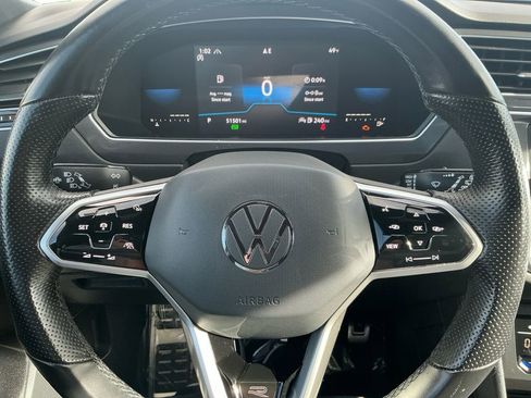 Used 2023 Volkswagen Tiguan SE R-Line image 24