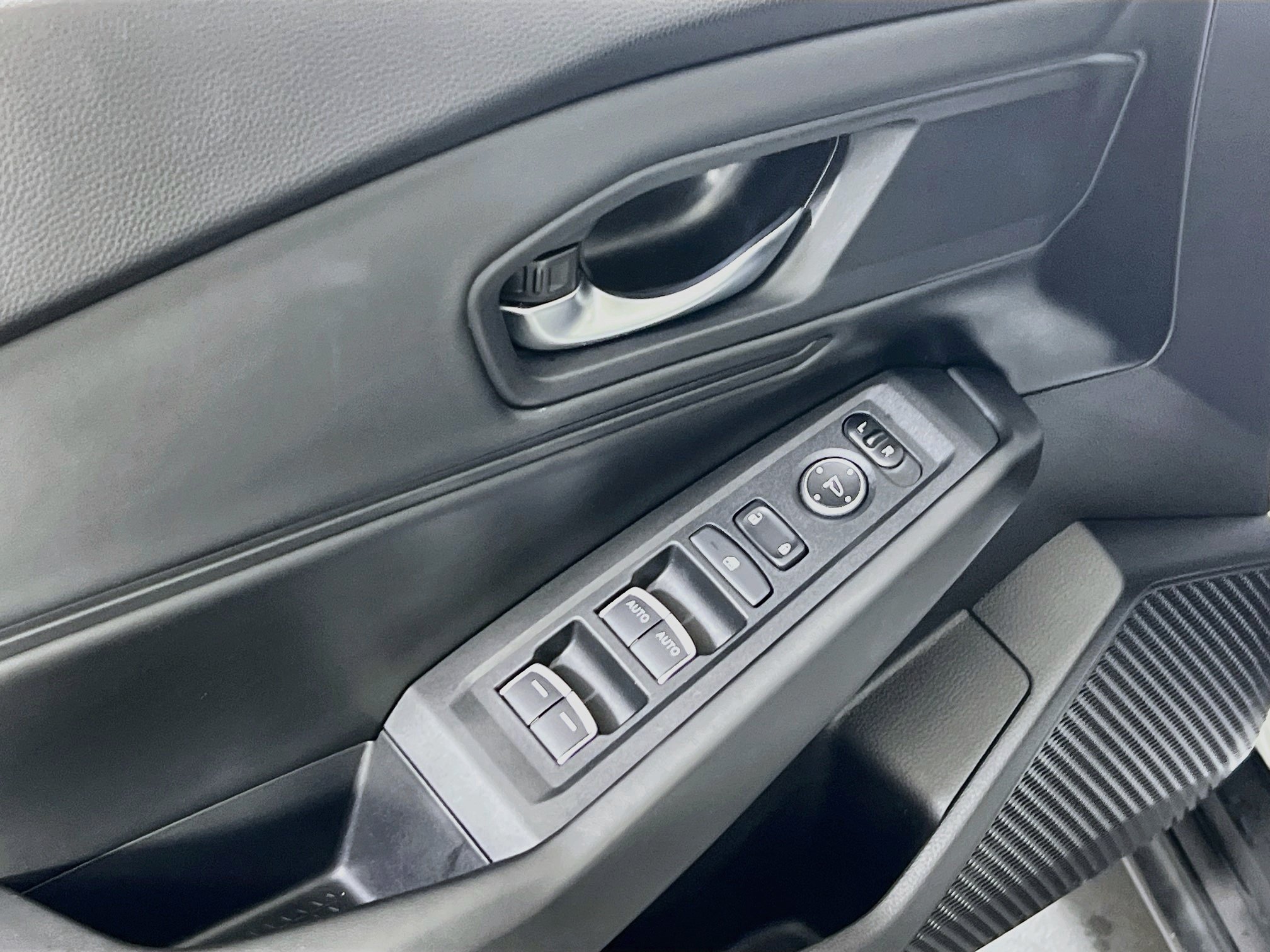 Used 2023 Honda Accord EX image 17