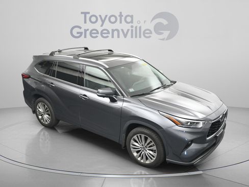Used 2023 Toyota Highlander Platinum AWD/4WD image 20
