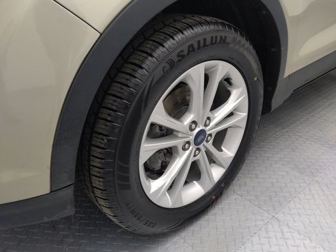 Used 2017 Ford Escape SE w/ Equipment Group 201A image 31