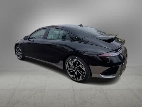 Used 2023 Hyundai Ioniq 6 SEL RWD image 6