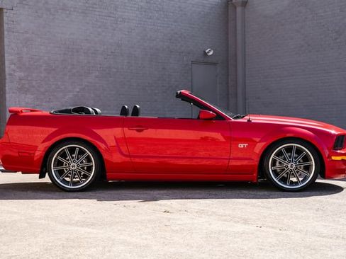 Used 2006 Ford Mustang GT Premium RWD image 42
