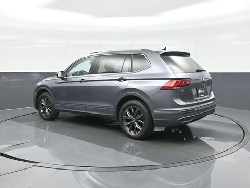 Used 2023 Volkswagen Tiguan SE AWD/4WD image 5