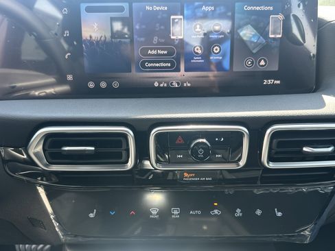 New 2026 Nissan Sentra SV w/ SV Convenience Package FWD image 28