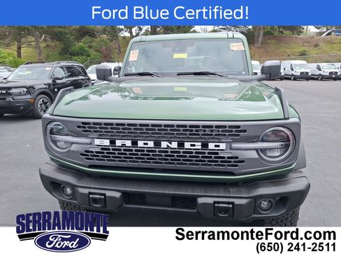 Used 2025 Ford Bronco Badlands image 2