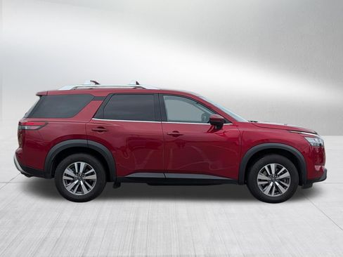 Used 2023 Nissan Pathfinder SL AWD/4WD image 8