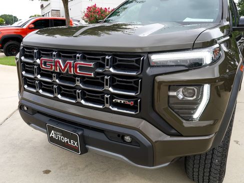 Used 2024 GMC Canyon AT4 AWD/4WD image 27