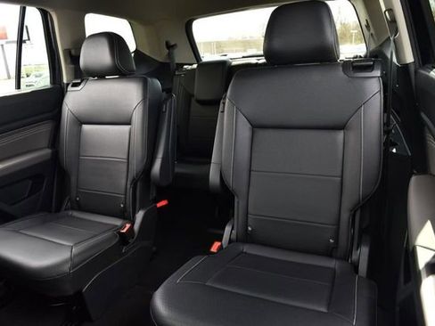 Used 2023 Volkswagen Atlas SE w/ Black Wheel Package image 21