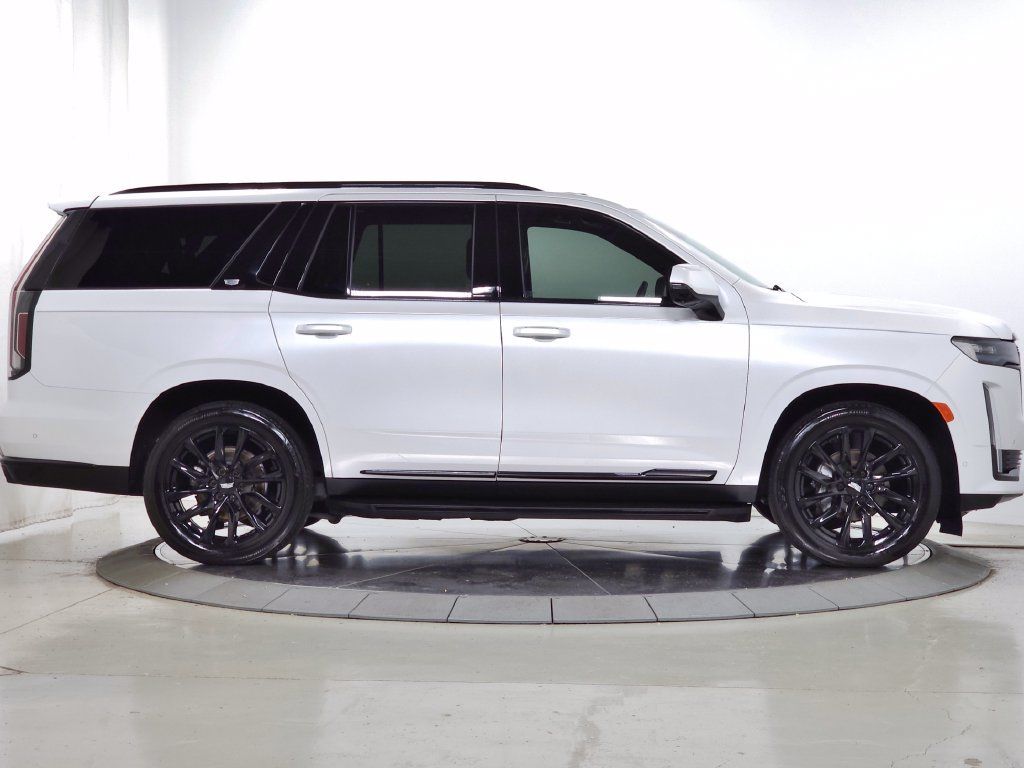 Used 2024 Cadillac Escalade Sport Platinum w/ LPO, ONYX Package AWD/4WD image 11