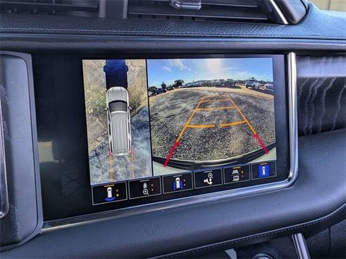 Used 2023 GMC Yukon Denali image 24