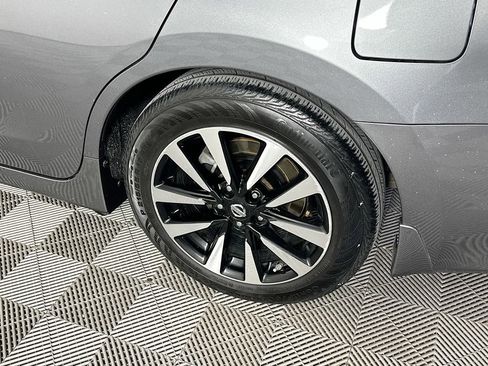Used 2017 Nissan Altima 2.5 SV image 37
