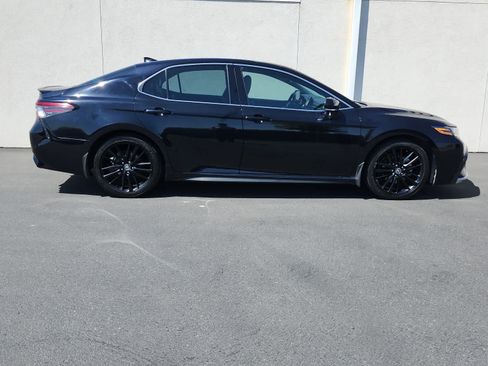 Used 2021 Toyota Camry XSE FWD image 3
