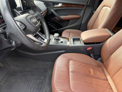 Used 2018 Audi Q5 Premium Plus w/ Premium Plus Package image 5