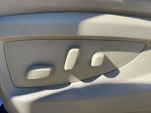 Used 2018 Chevrolet Silverado 1500 LT w/ All Star Edition AWD/4WD image 37