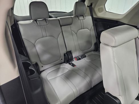 Certified 2024 Honda Pilot Elite image 8