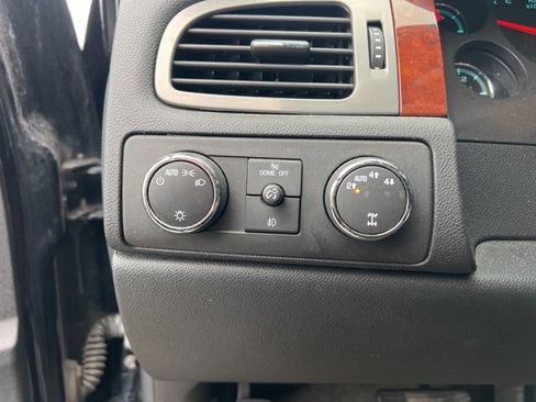 Used 2010 Chevrolet Tahoe LTZ image 28