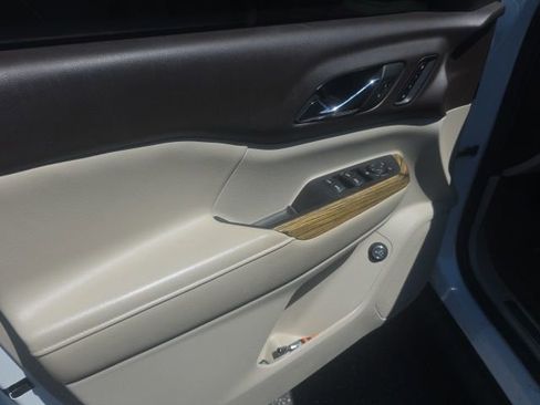 Used 2018 GMC Acadia Denali w/ Technology Package AWD/4WD image 19