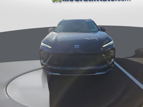 Used 2024 Buick Envision Sport Touring image 7