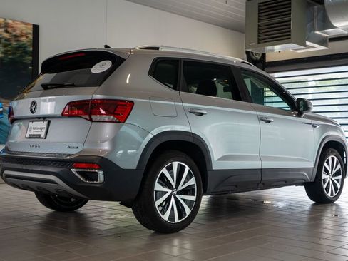 Used 2022 Volkswagen Taos SE image 7