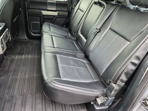 Used 2020 Ford F150 Lariat w/ Equipment Group 502A Luxury AWD/4WD image 18